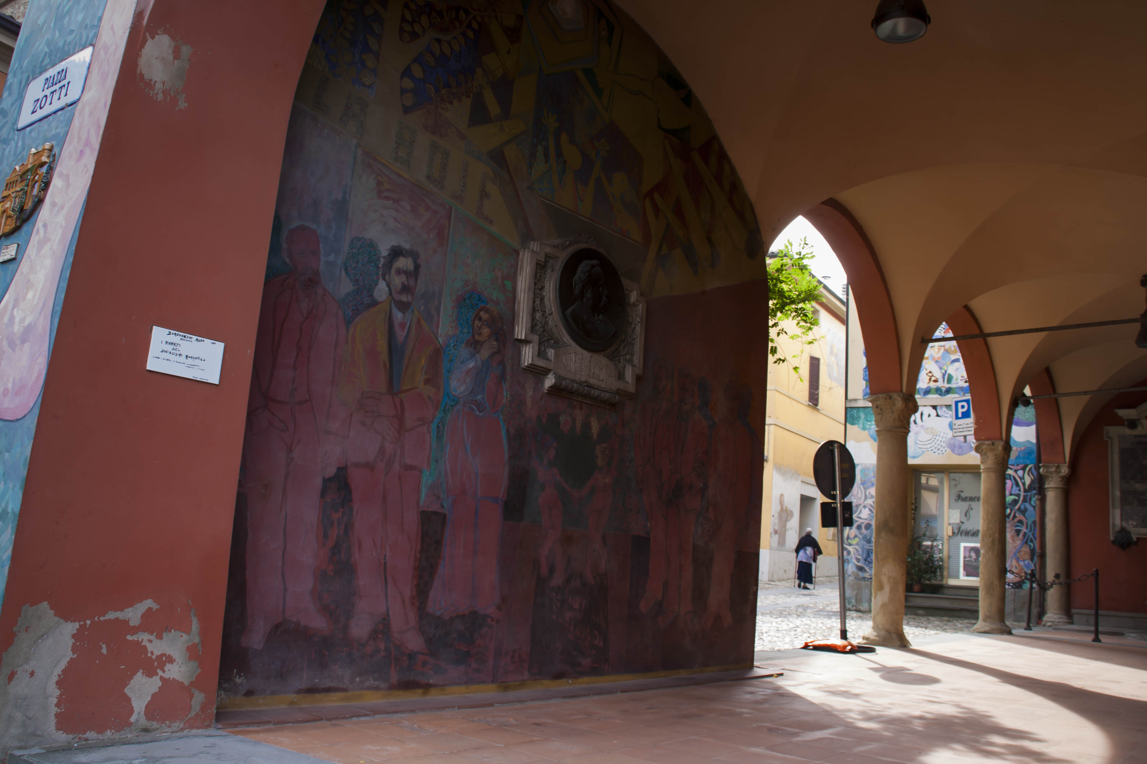 Dozza (Bo) Edificio Borgo Dozza il paese dai muri come quadri