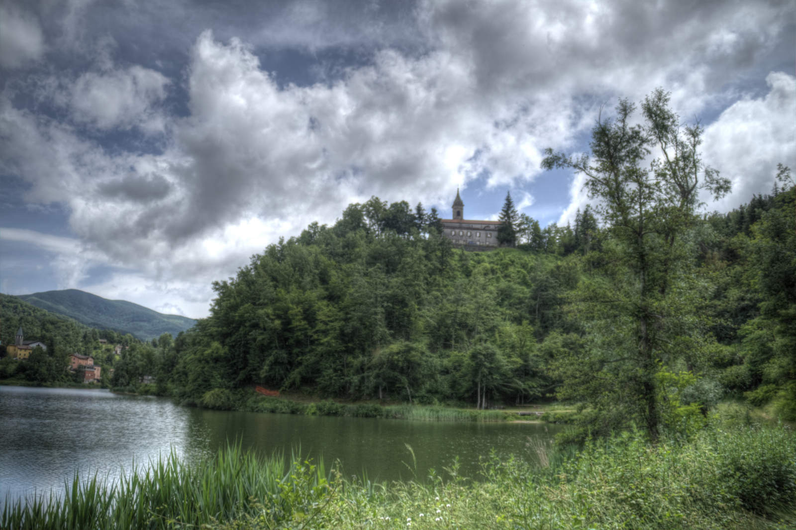 Castel dell'Alpi Lago Natura Panorama 