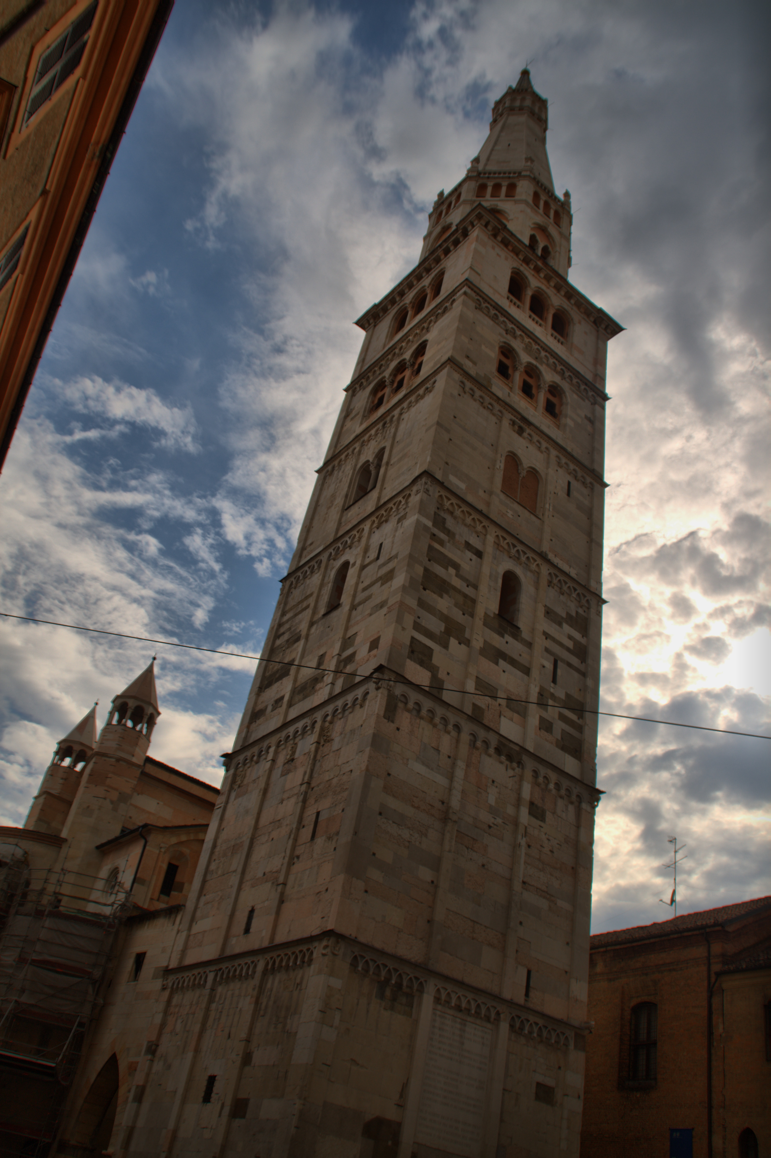 Modena Edificio Monumento Torre 