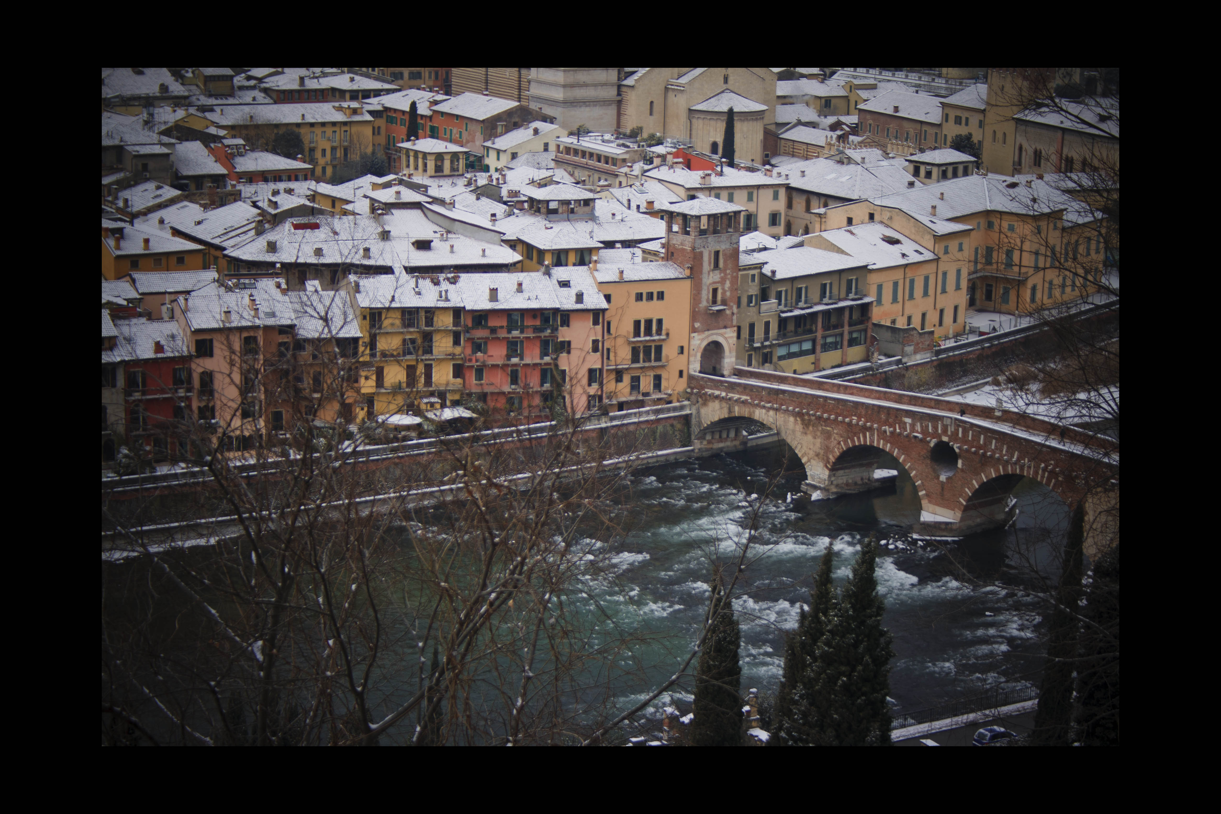 Verona Neve Ponte Pietra HDR 