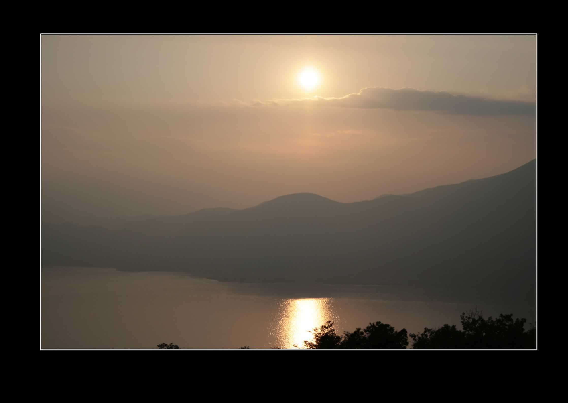 Costermano (Vr)  Lago di Garda Tramondo Tramonto sul Lago di Garda