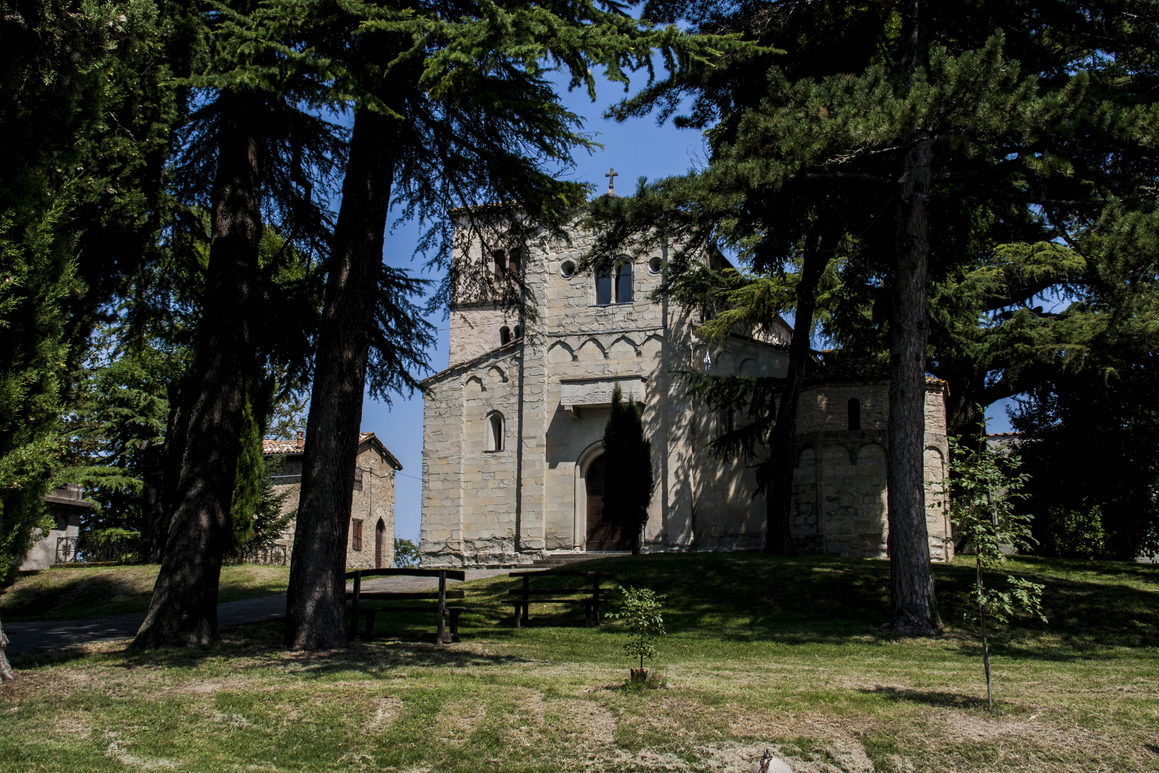 Parco Regionale Sassi di Roccamalatina (Mo) Edificio Chiesa 