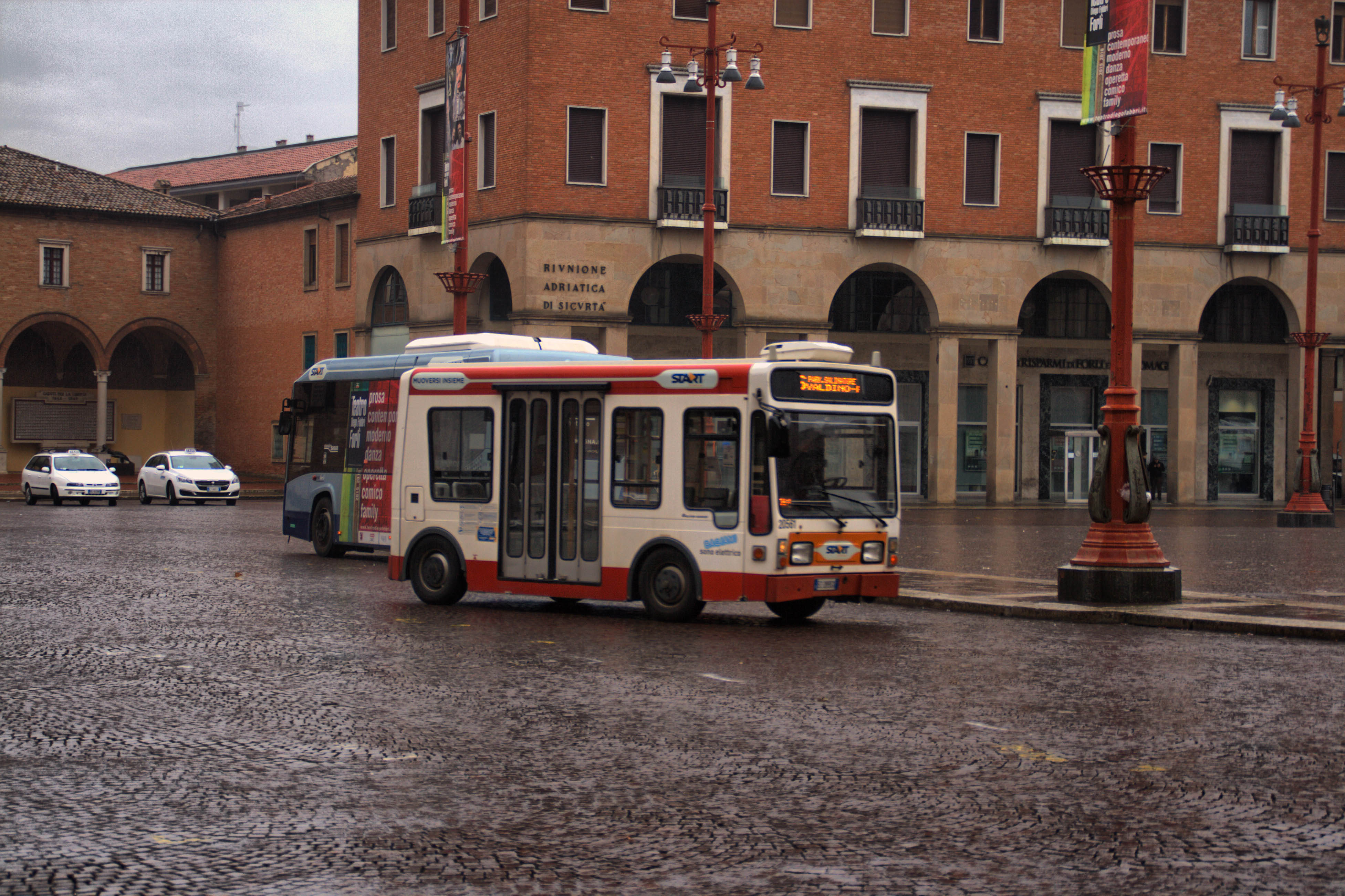 Forlì HDR Automezzi Autobus Elettrico