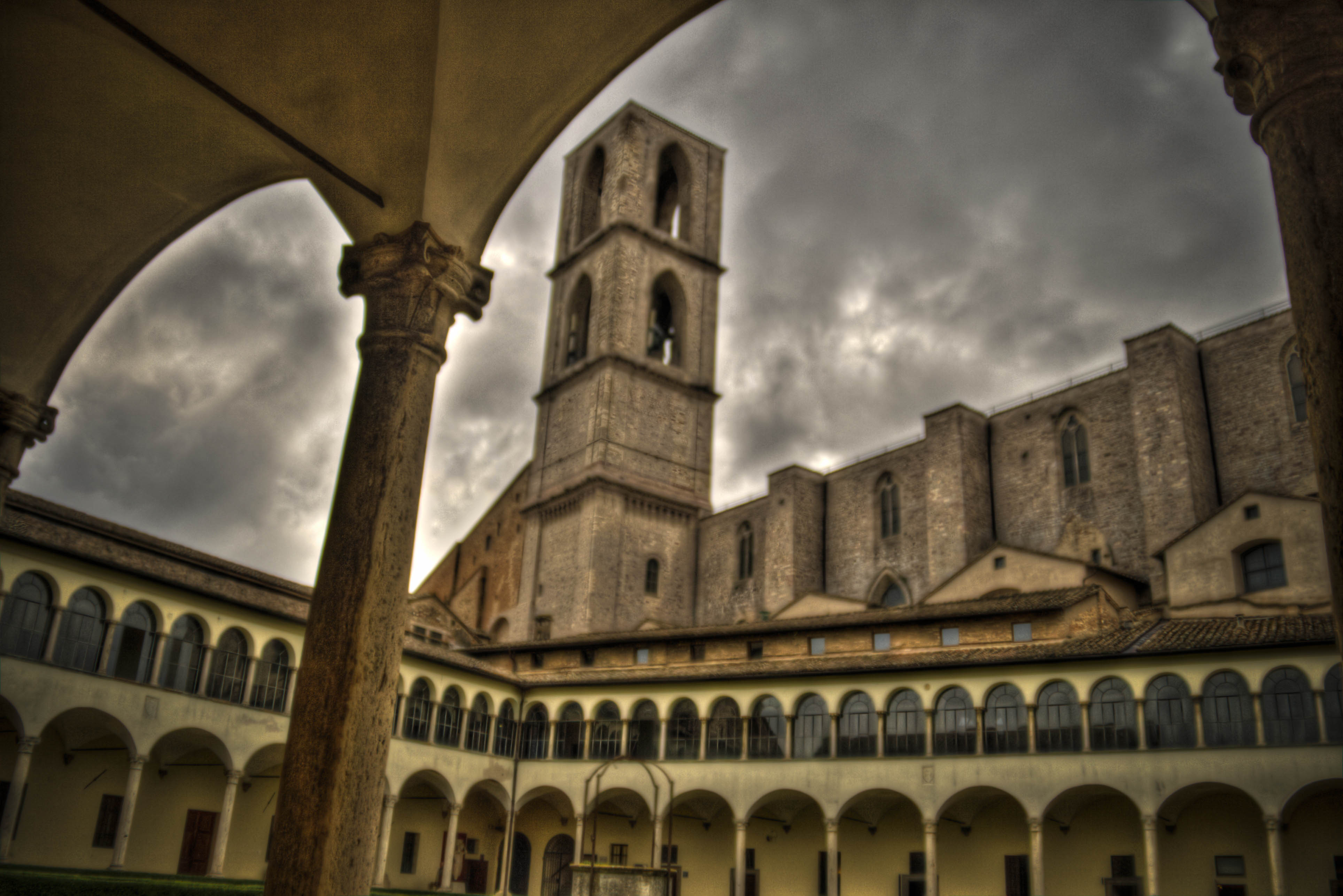 Perugia Umbria Chiese Monumenti HDR 