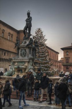 Bologna Nettuno Piazza Natale 
